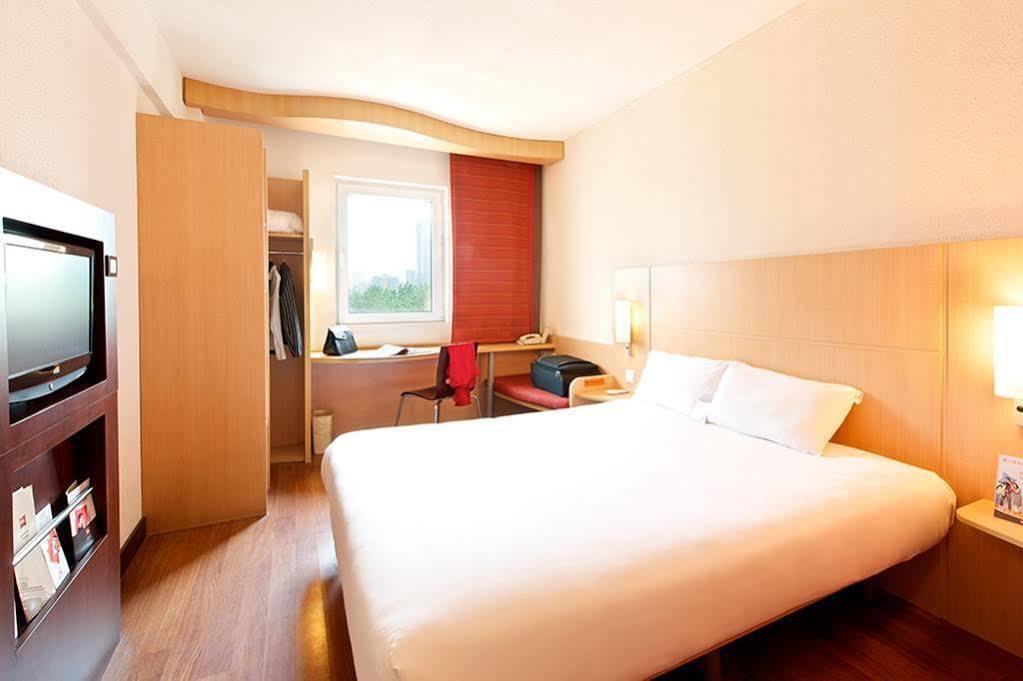 Ibis Chuzhou 1912 Hotel Exterior foto